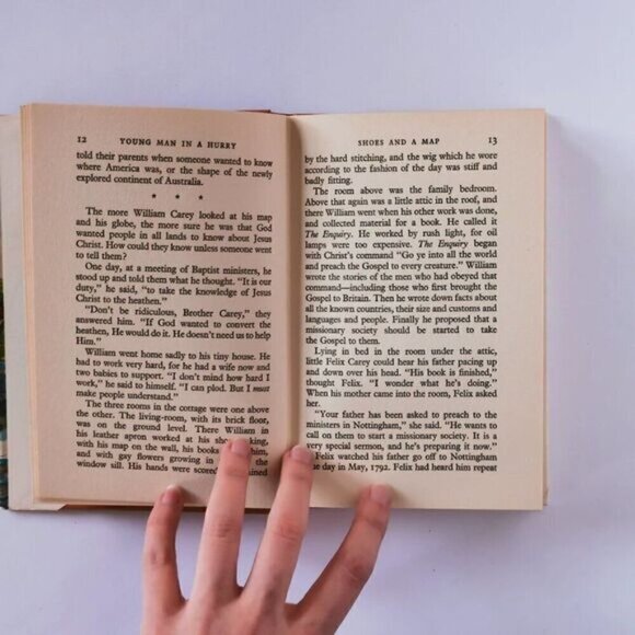 1963 Young Man in a Hurry HC Book Vintage Iris Clinton Christian Literature - Picture 8 of 11